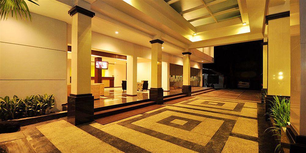 Sunwood Hotel Arianz Mataram Exterior foto